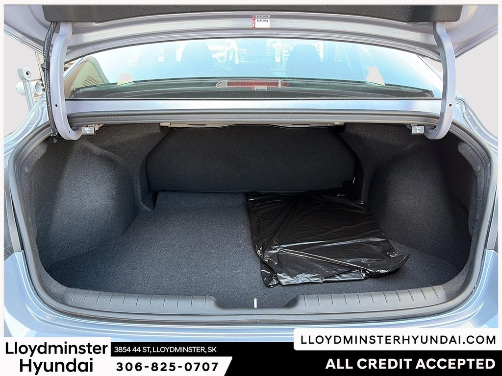 2026 Hyundai Elantra Preferred in Lloydminster, Saskatchewan - 9 - w1024h768px