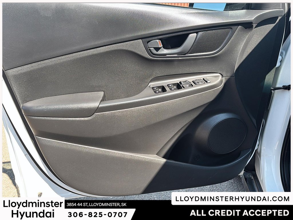 2023 Hyundai Kona Preferred in Lloydminster, Saskatchewan - 13 - w1024h768px