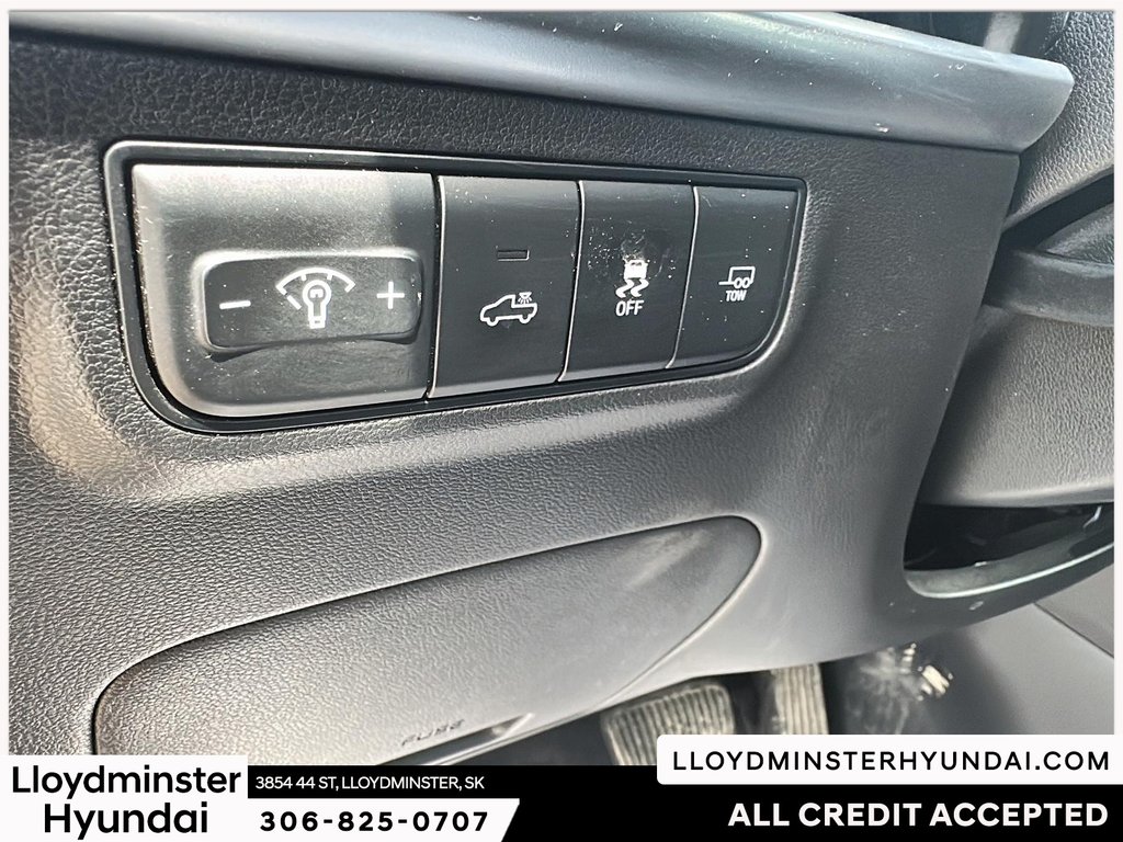 2025 Hyundai Santa Cruz Preferred in Lloydminster, Saskatchewan - 18 - w1024h768px