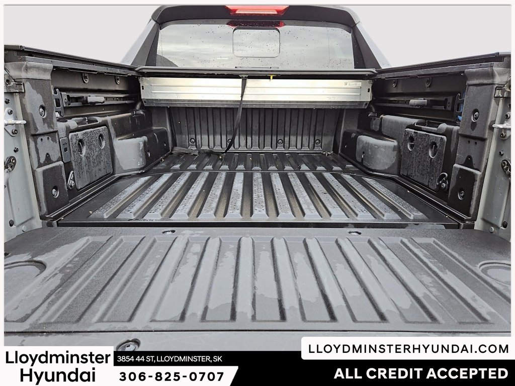 2025 Hyundai Santa Cruz Preferred in Lloydminster, Saskatchewan - 21 - w1024h768px