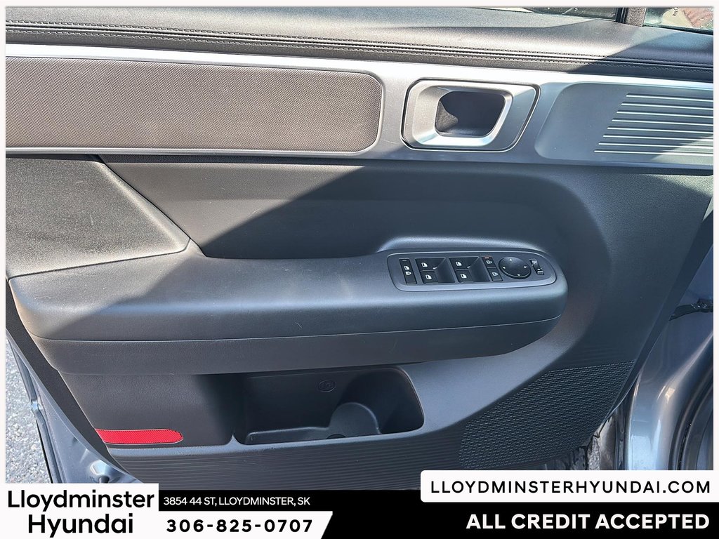 2024 Hyundai Santa Fe Hybrid Preferred in Lloydminster, Saskatchewan - 13 - w1024h768px