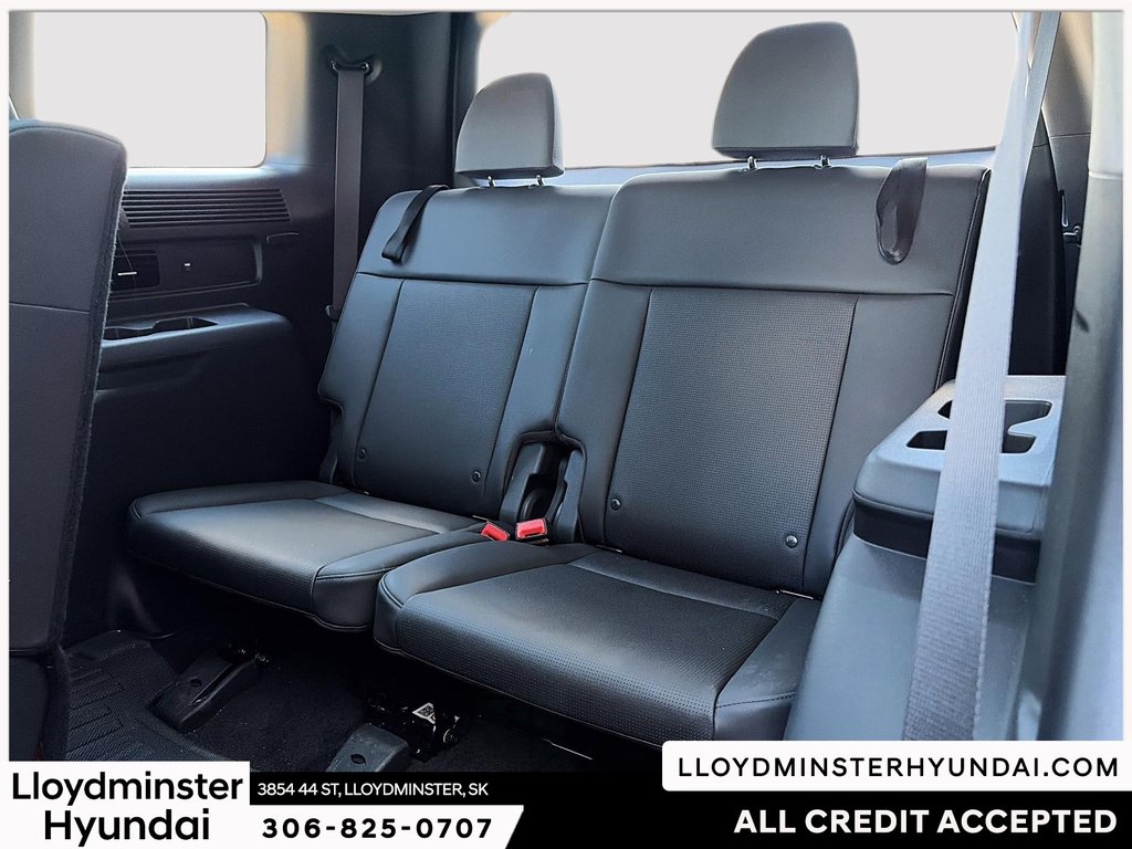 2025 Hyundai Santa Fe Hybrid Preferred w/Trend Package in Lloydminster, Saskatchewan - 15 - w1024h768px