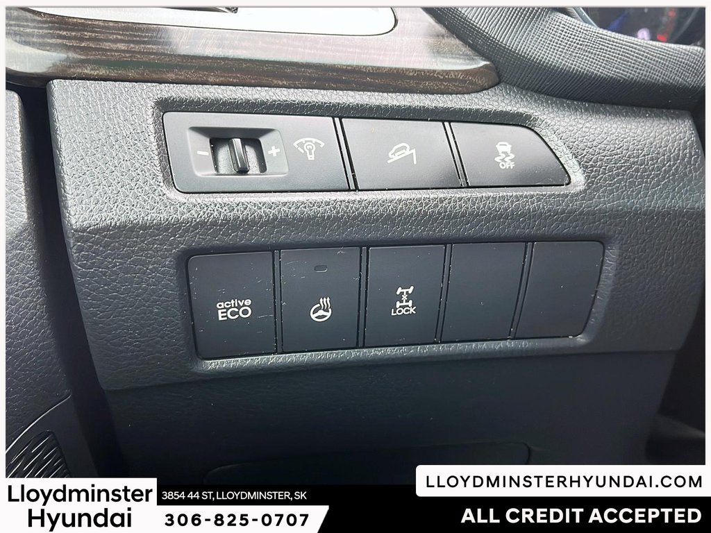 2015 Hyundai Santa Fe Sport 2.0T in Lloydminster, Saskatchewan - 19 - w1024h768px