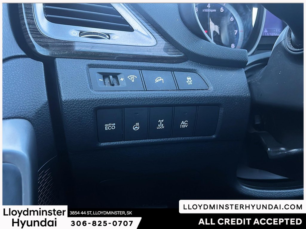 2016 Hyundai Santa Fe XL Premium in Lloydminster, Saskatchewan - 18 - w1024h768px