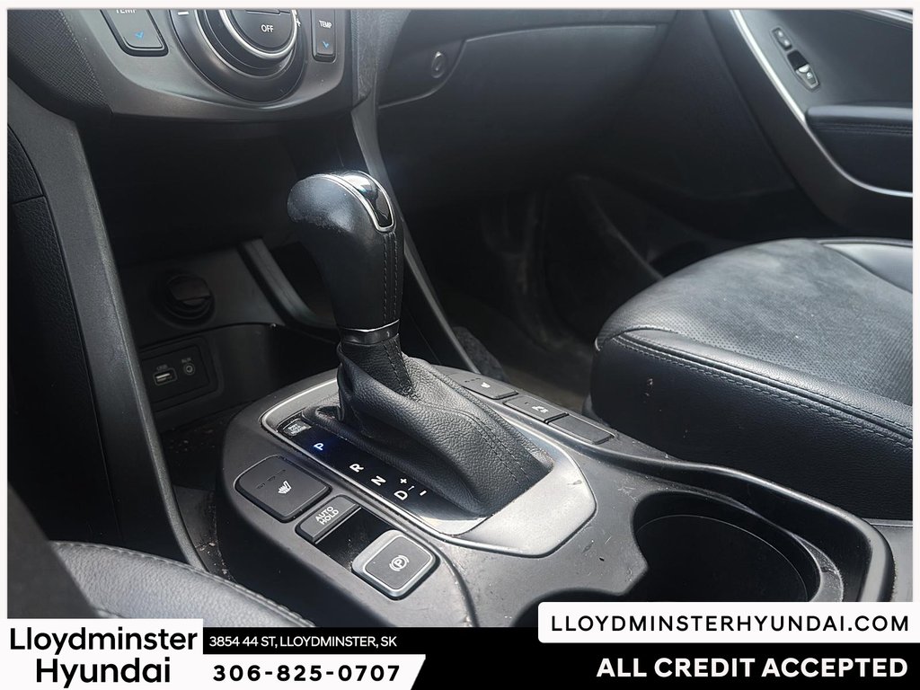 2019 Hyundai Santa Fe XL Luxury in Lloydminster, Saskatchewan - 17 - w1024h768px