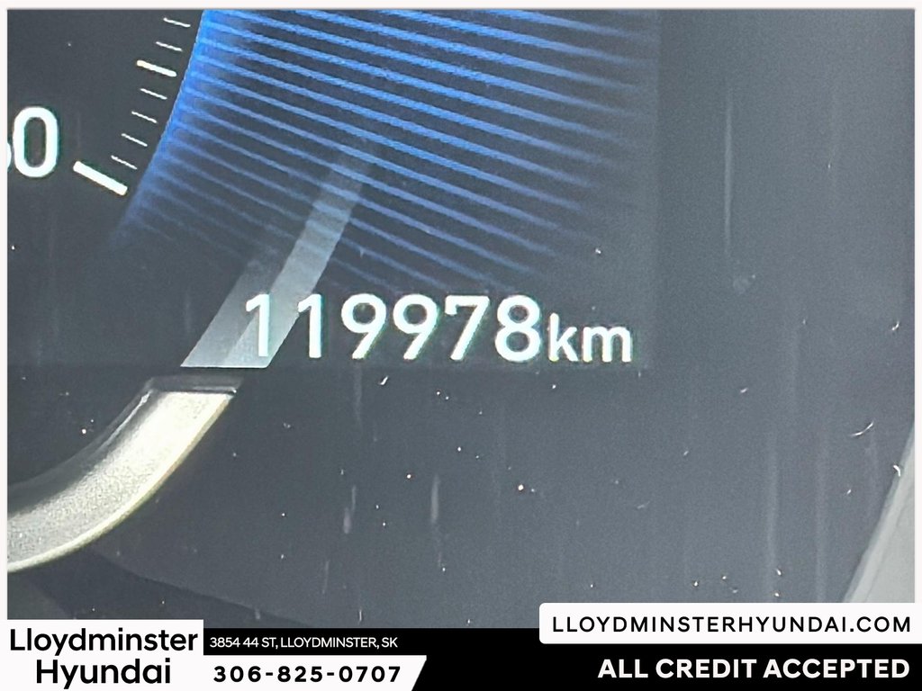 2019 Hyundai Santa Fe Luxury in Lloydminster, Saskatchewan - 15 - w1024h768px