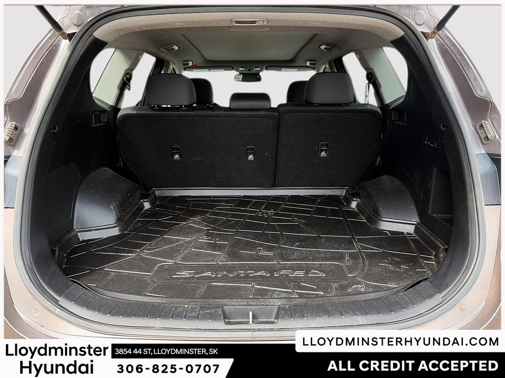 2019 Hyundai Santa Fe Preferred 2.0 in Lloydminster, Saskatchewan - 9 - w1024h768px
