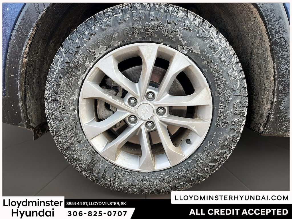 2020 Hyundai Santa Fe Essential in Lloydminster, Saskatchewan - 6 - w1024h768px