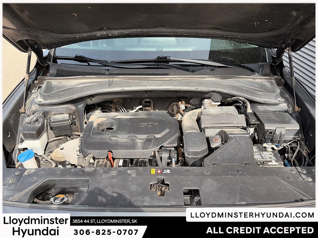 2020 Hyundai Santa Fe Preferred 2.4 in Lloydminster, Saskatchewan - 11 - w1024h768px