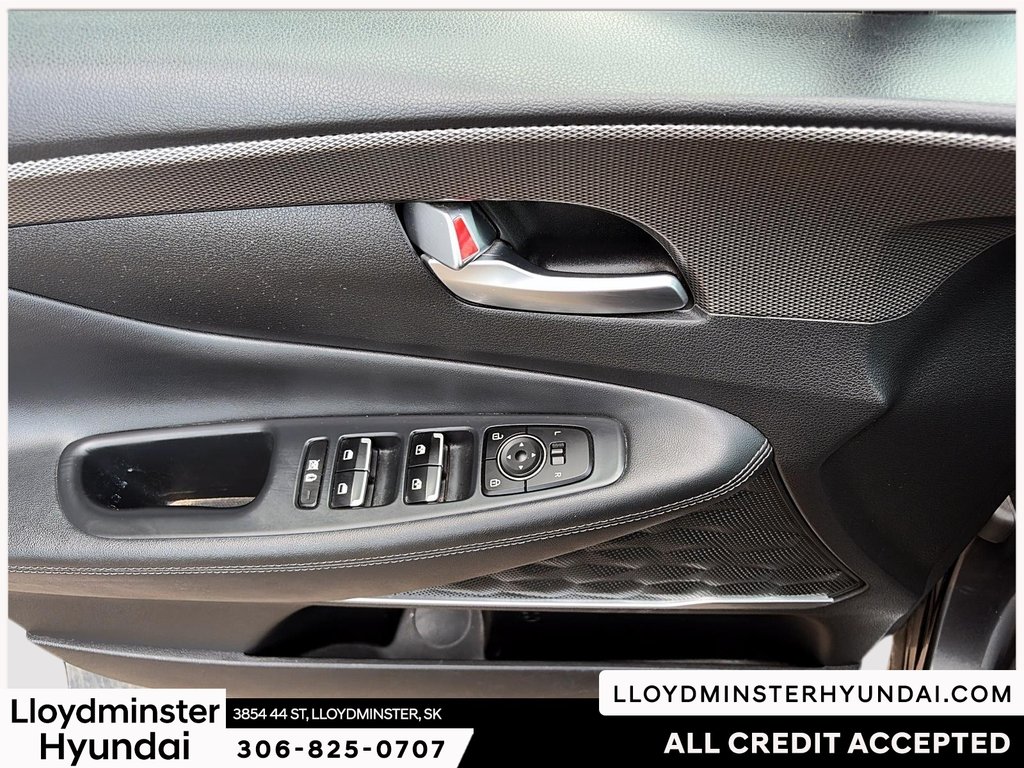 2020 Hyundai Santa Fe Preferred 2.4 in Lloydminster, Saskatchewan - 15 - w1024h768px