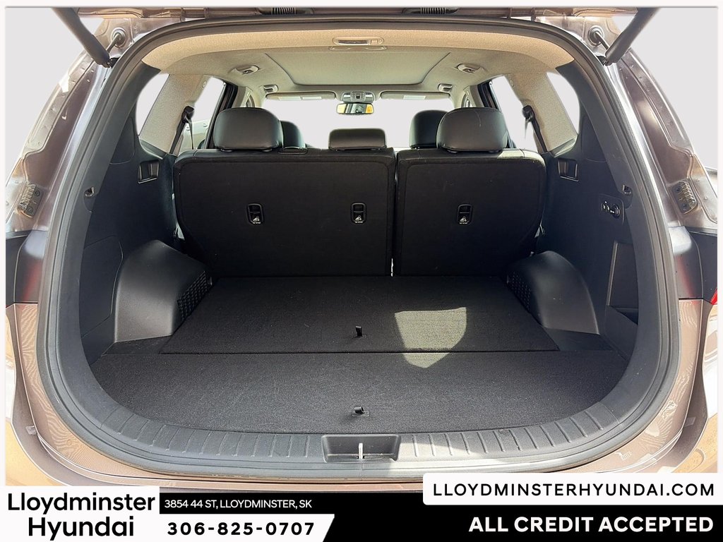 2020 Hyundai Santa Fe Luxury 2.0 in Lloydminster, Saskatchewan - 9 - w1024h768px
