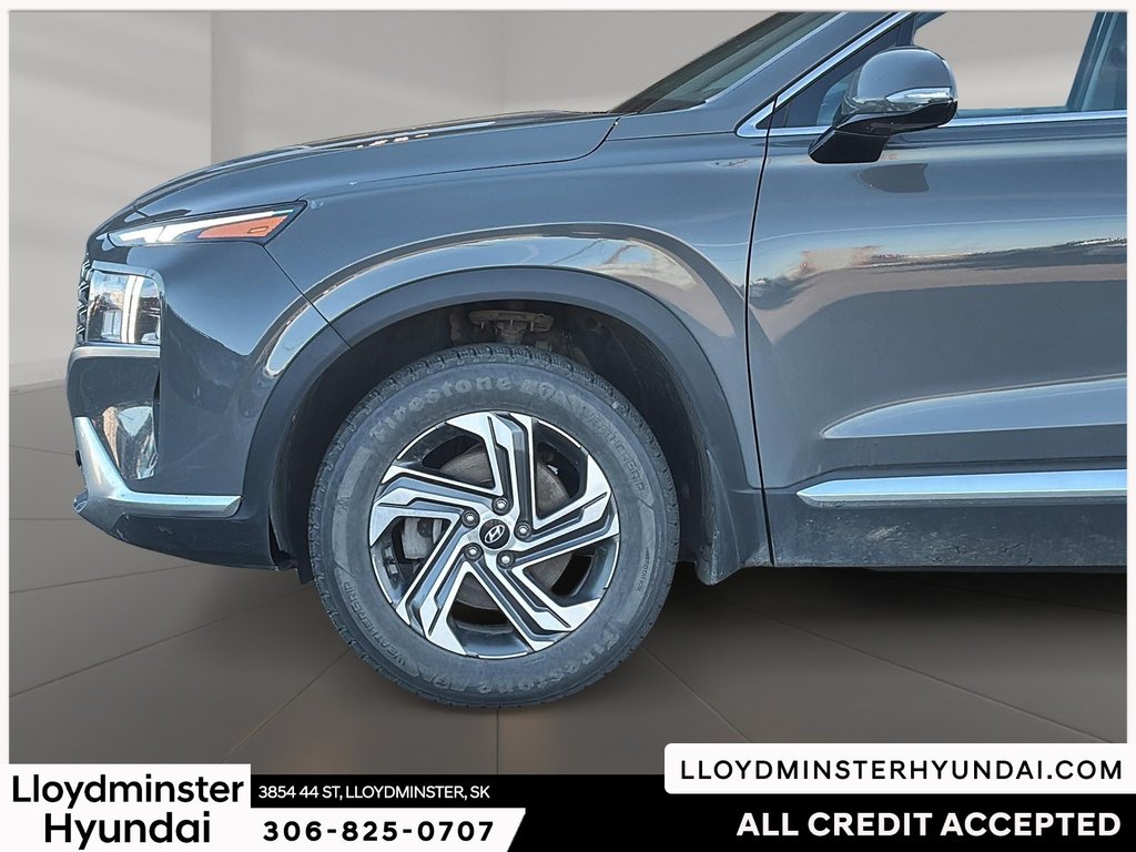 2021 Hyundai Santa Fe Preferred in Lloydminster, Saskatchewan - 9 - w1024h768px