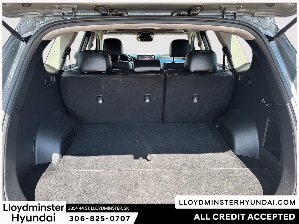 2023 Hyundai Santa Fe Preferred in Lloydminster, Saskatchewan - 9 - w1024h768px
