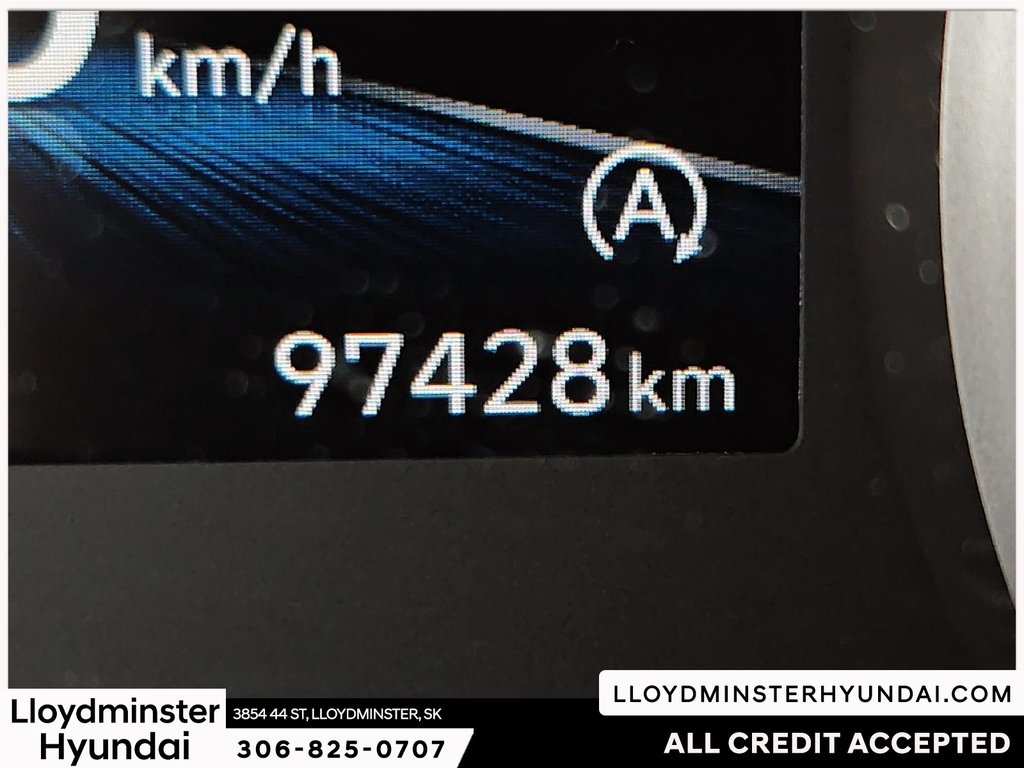 2023 Hyundai Santa Fe Preferred in Lloydminster, Saskatchewan - 17 - w1024h768px