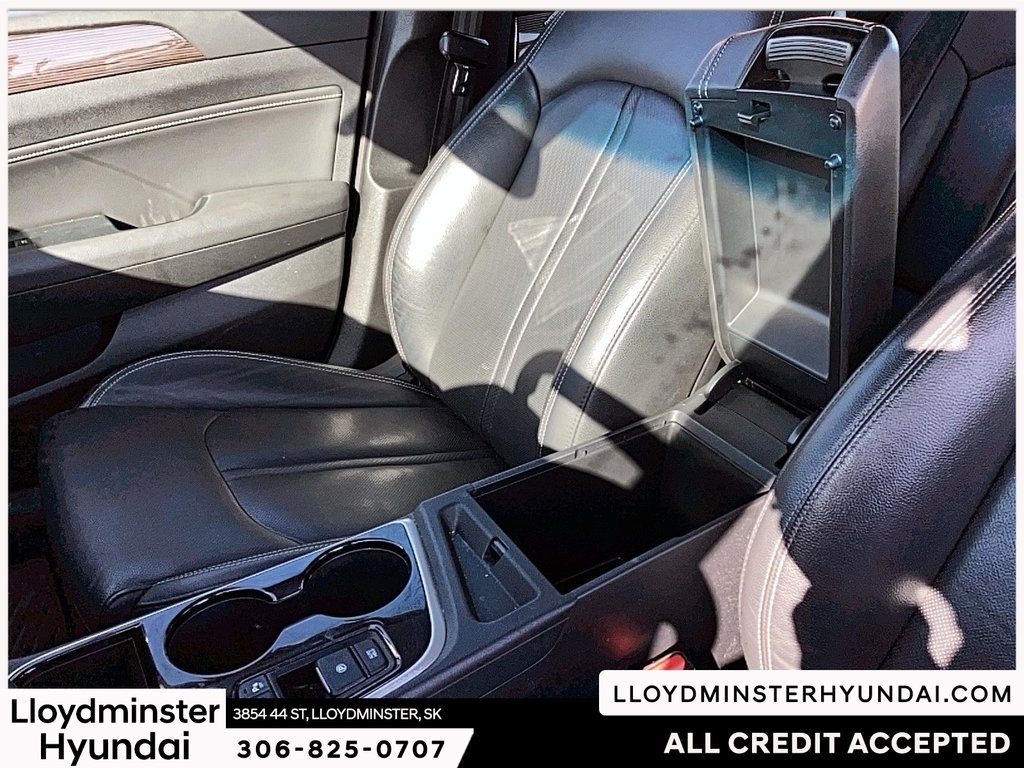2019 Hyundai Sonata Plug-In Hybrid Ultimate in Lloydminster, Saskatchewan - 14 - w1024h768px