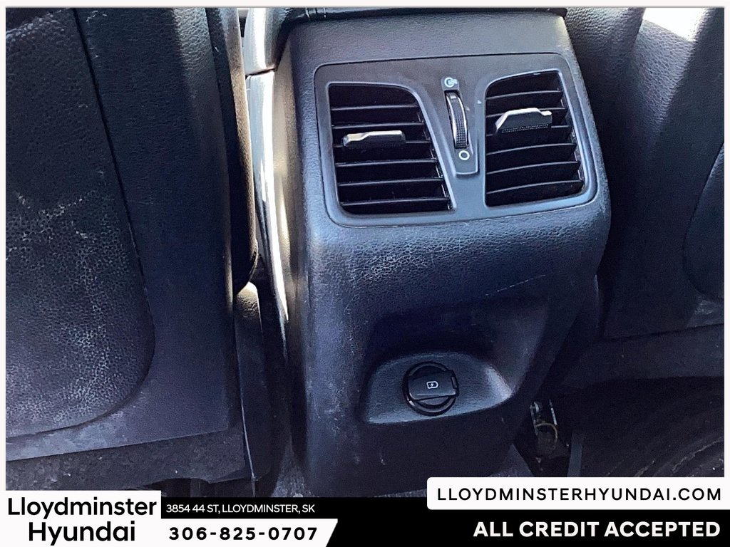2019 Hyundai Sonata Plug-In Hybrid Ultimate in Lloydminster, Saskatchewan - 12 - w1024h768px