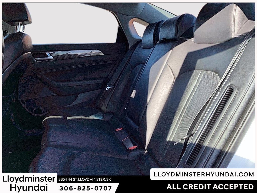 2019 Hyundai Sonata Plug-In Hybrid Ultimate in Lloydminster, Saskatchewan - 10 - w1024h768px