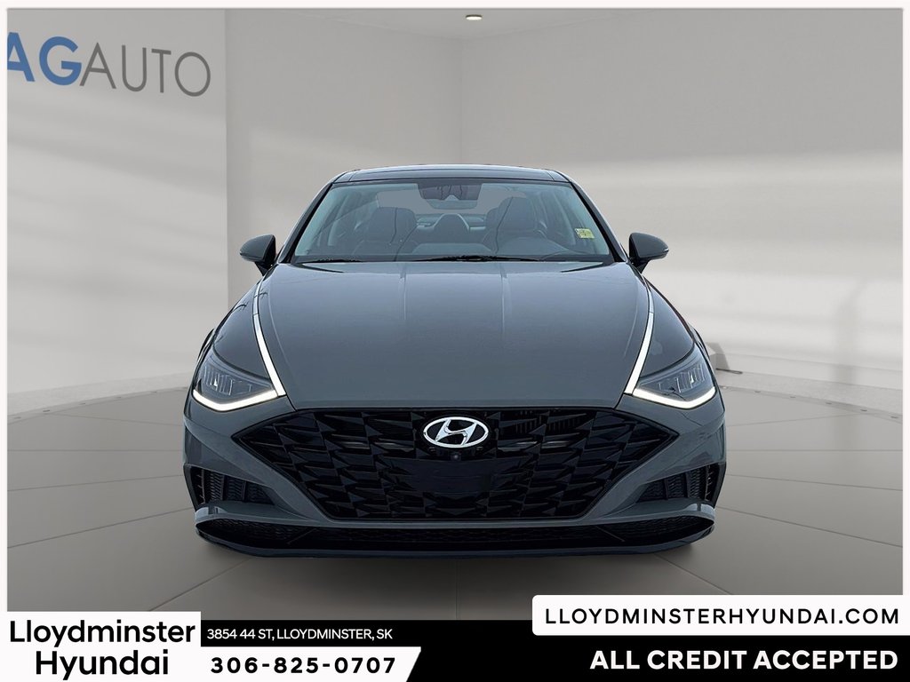 2020 Hyundai Sonata Luxury in Lloydminster, Saskatchewan - 2 - w1024h768px