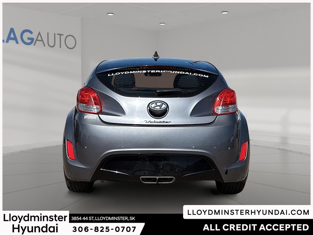 2016 Hyundai Veloster SE in Lloydminster, Saskatchewan - 6 - w1024h768px