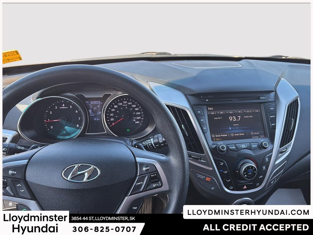 2016 Hyundai Veloster SE in Lloydminster, Saskatchewan - 16 - w1024h768px
