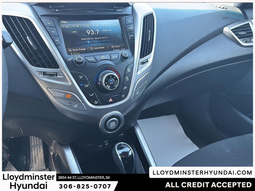 2016 Hyundai Veloster SE in Lloydminster, Saskatchewan - 20 - w1024h768px