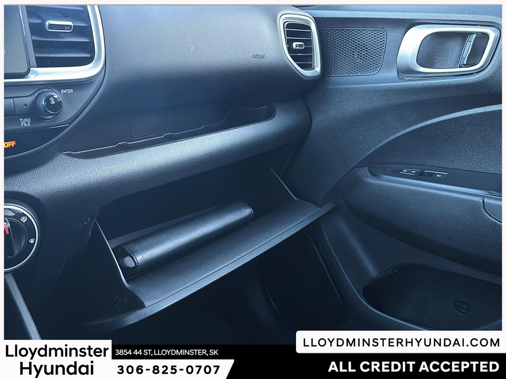 2021 Hyundai Venue Trend in Lloydminster, Saskatchewan - 18 - w1024h768px