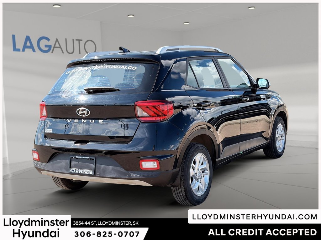 2021 Hyundai Venue Preferred in Lloydminster, Saskatchewan - 5 - w1024h768px