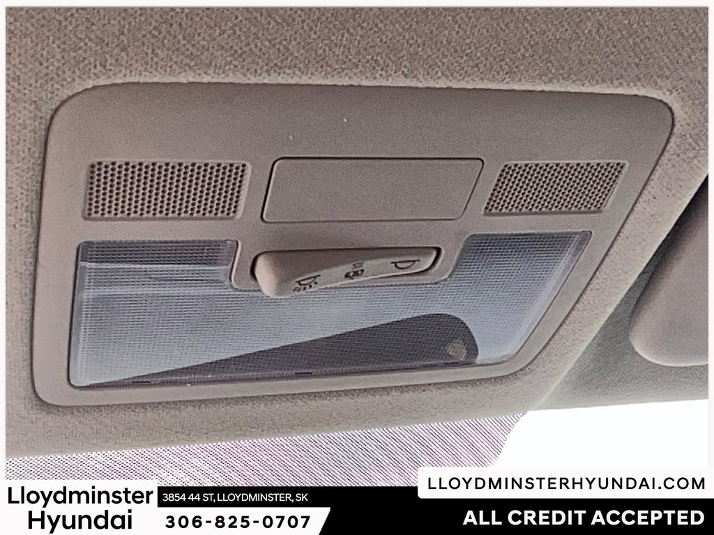 2022 Hyundai Venue Essential in Lloydminster, Saskatchewan - 15 - w1024h768px