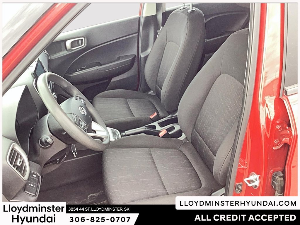 2022 Hyundai Venue Essential in Lloydminster, Saskatchewan - 8 - w1024h768px