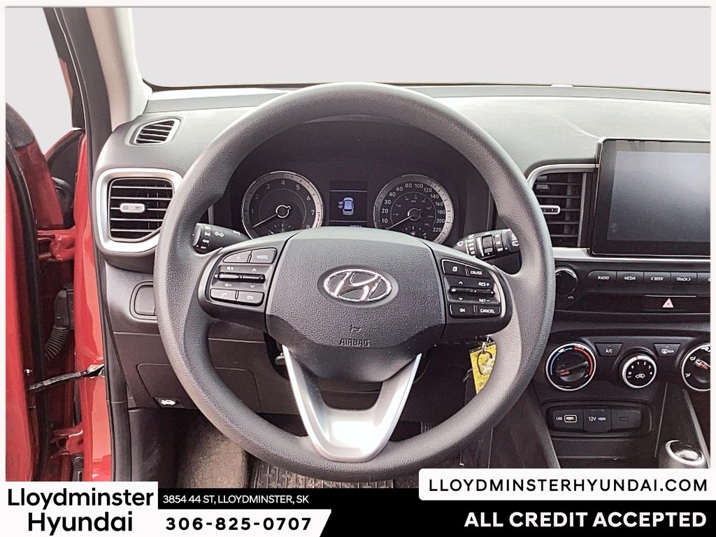2022 Hyundai Venue Essential in Lloydminster, Saskatchewan - 11 - w1024h768px