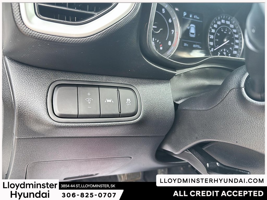 2022 Hyundai Venue Preferred in Lloydminster, Saskatchewan - 18 - w1024h768px