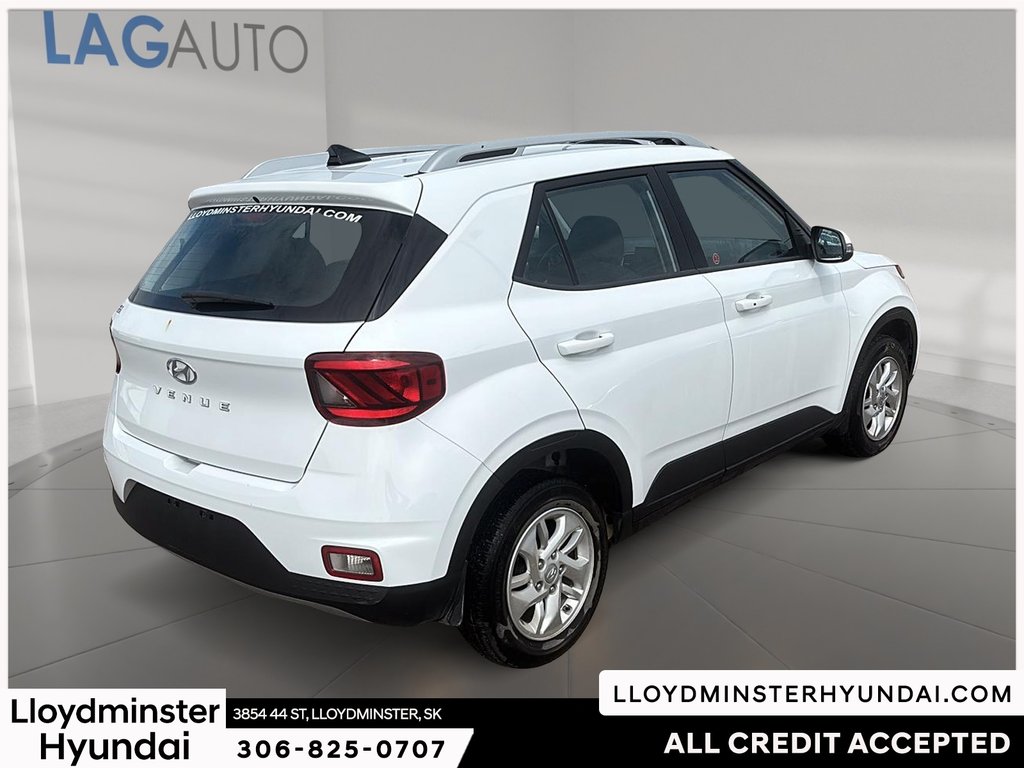 2022 Hyundai Venue Preferred in Lloydminster, Saskatchewan - 5 - w1024h768px