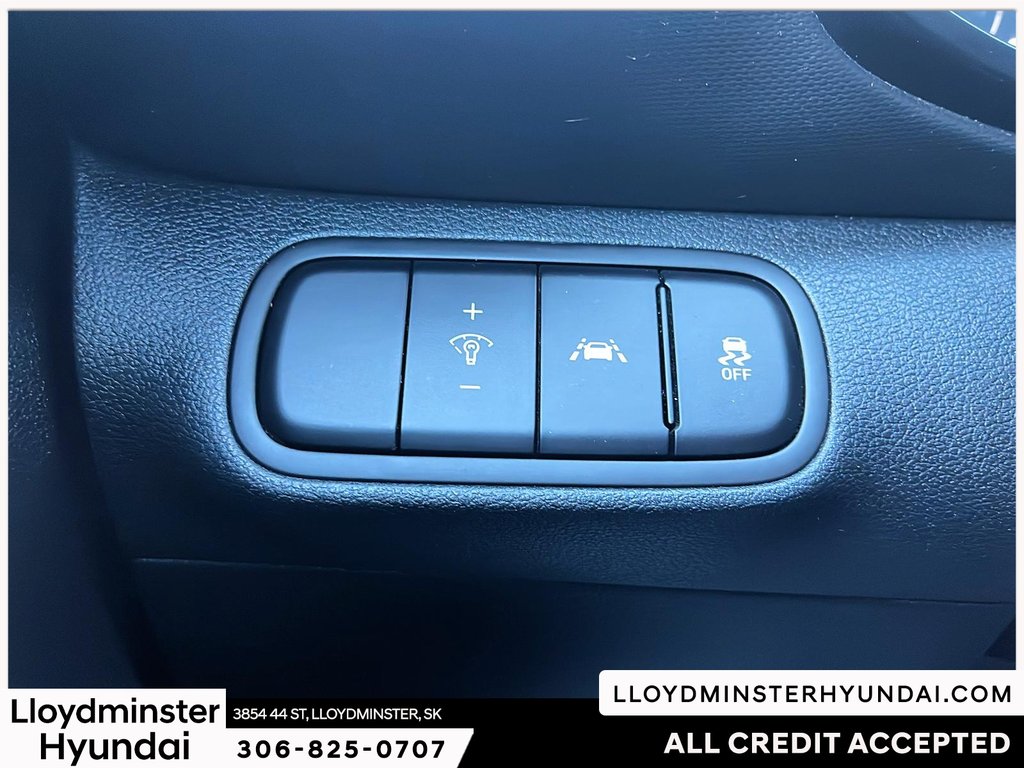 2022 Hyundai Venue Preferred in Lloydminster, Saskatchewan - 15 - w1024h768px