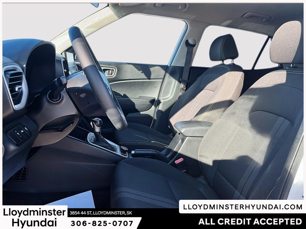 2022 Hyundai Venue Preferred in Lloydminster, Saskatchewan - 7 - w1024h768px