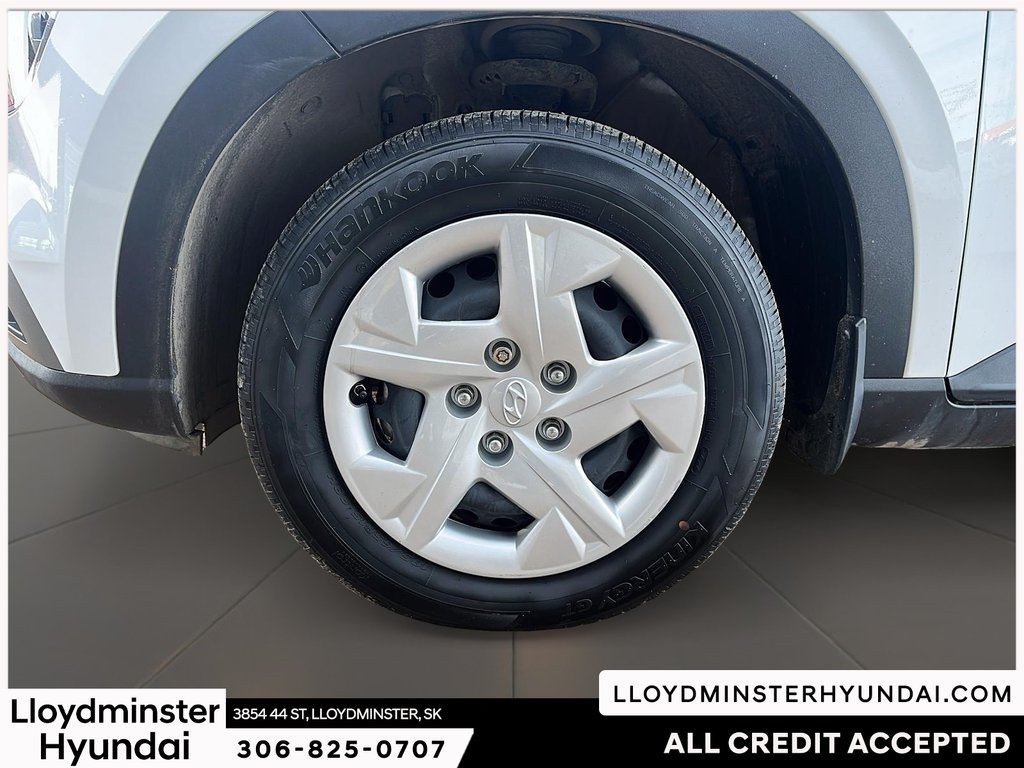 2022 Hyundai Venue Preferred in Lloydminster, Saskatchewan - 11 - w1024h768px