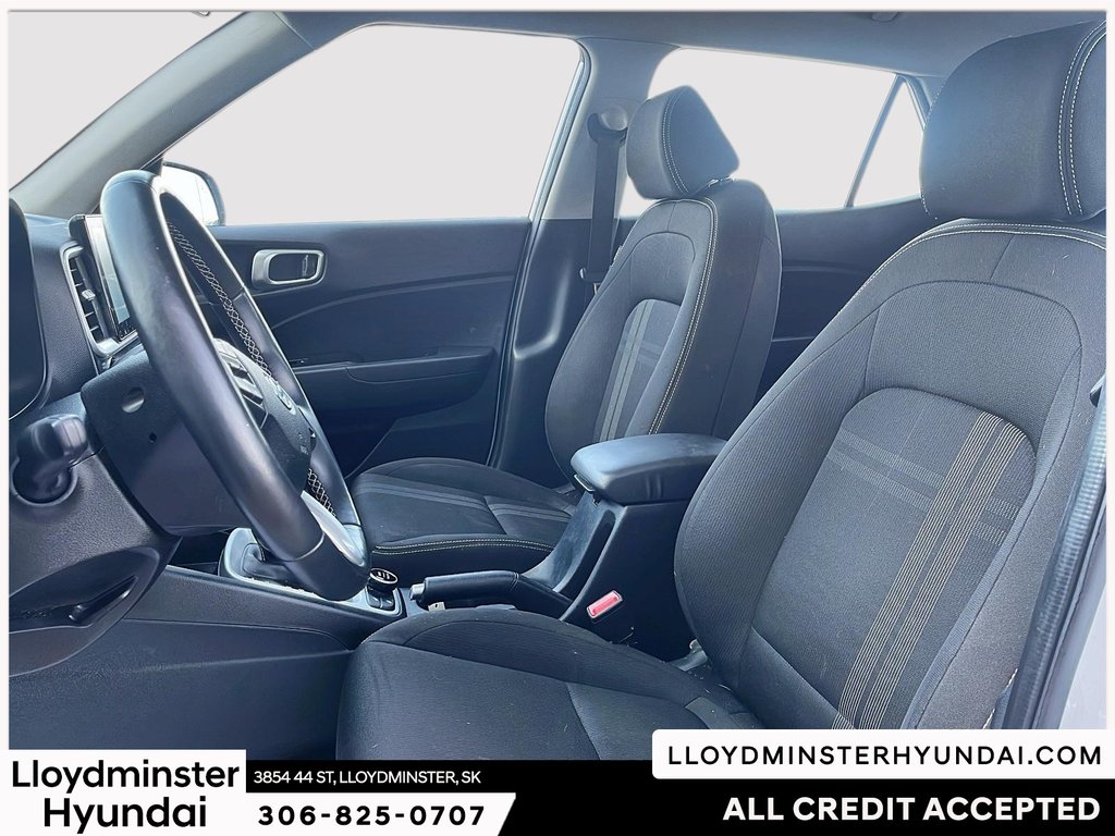 2022 Hyundai Venue Preferred in Lloydminster, Saskatchewan - 12 - w1024h768px