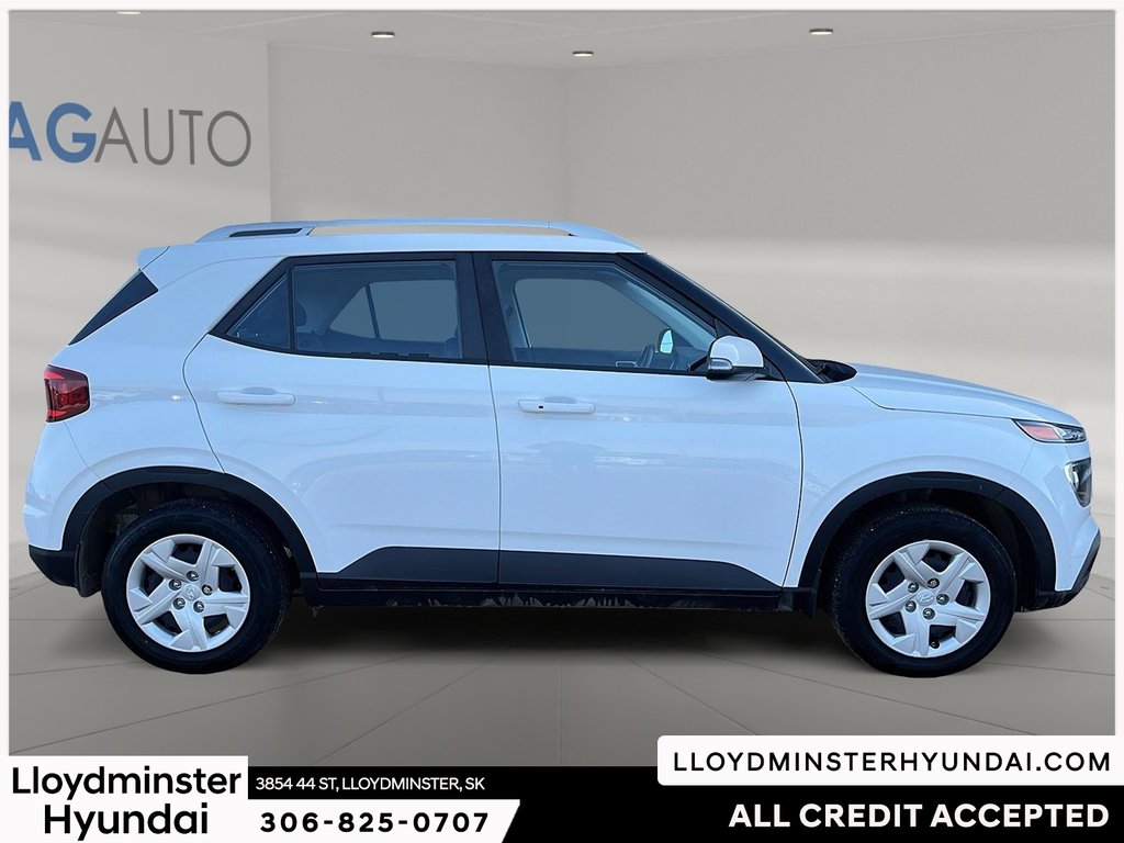 2022 Hyundai Venue Preferred in Lloydminster, Saskatchewan - 5 - w1024h768px