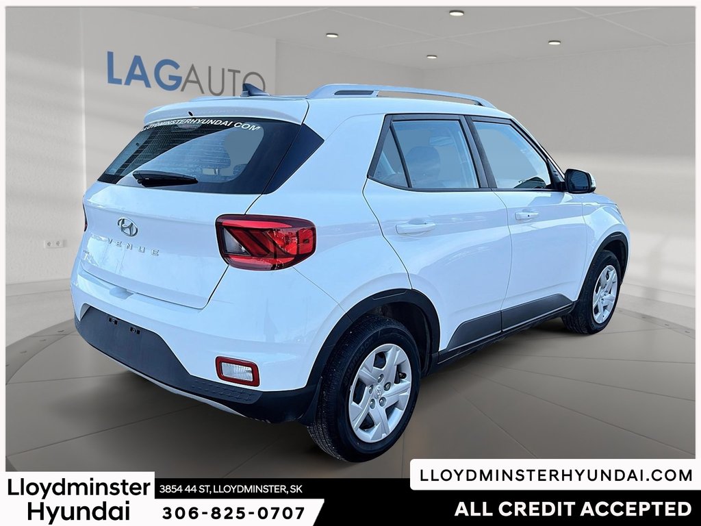 2022 Hyundai Venue Preferred in Lloydminster, Saskatchewan - 6 - w1024h768px