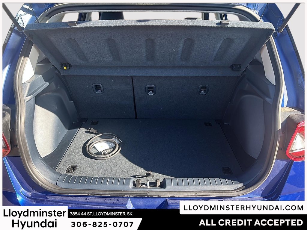 2023 Hyundai Venue Ultimate in Lloydminster, Saskatchewan - 7 - w1024h768px