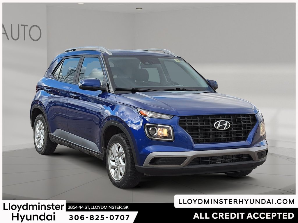 2023 Hyundai Venue Preferred in Lloydminster, Saskatchewan - 3 - w1024h768px