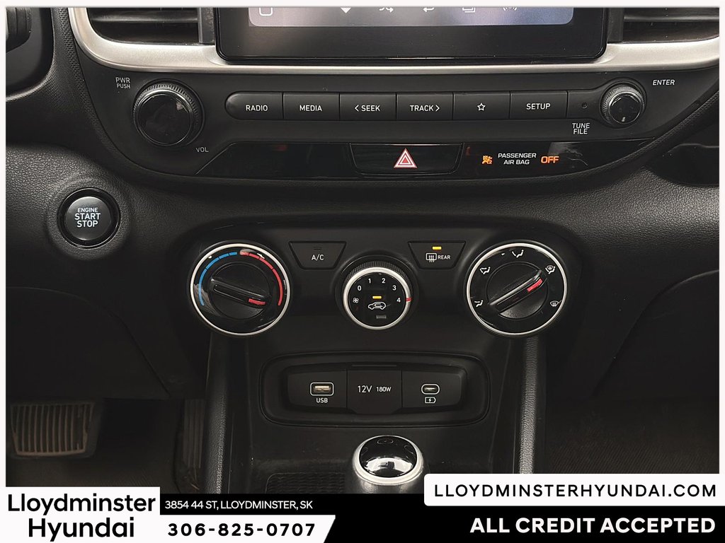 2023 Hyundai Venue Preferred in Lloydminster, Saskatchewan - 19 - w1024h768px