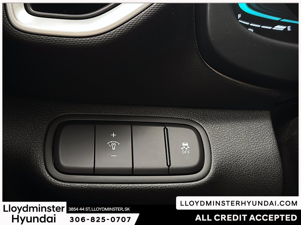 2023 Hyundai Venue Preferred in Lloydminster, Saskatchewan - 17 - w1024h768px