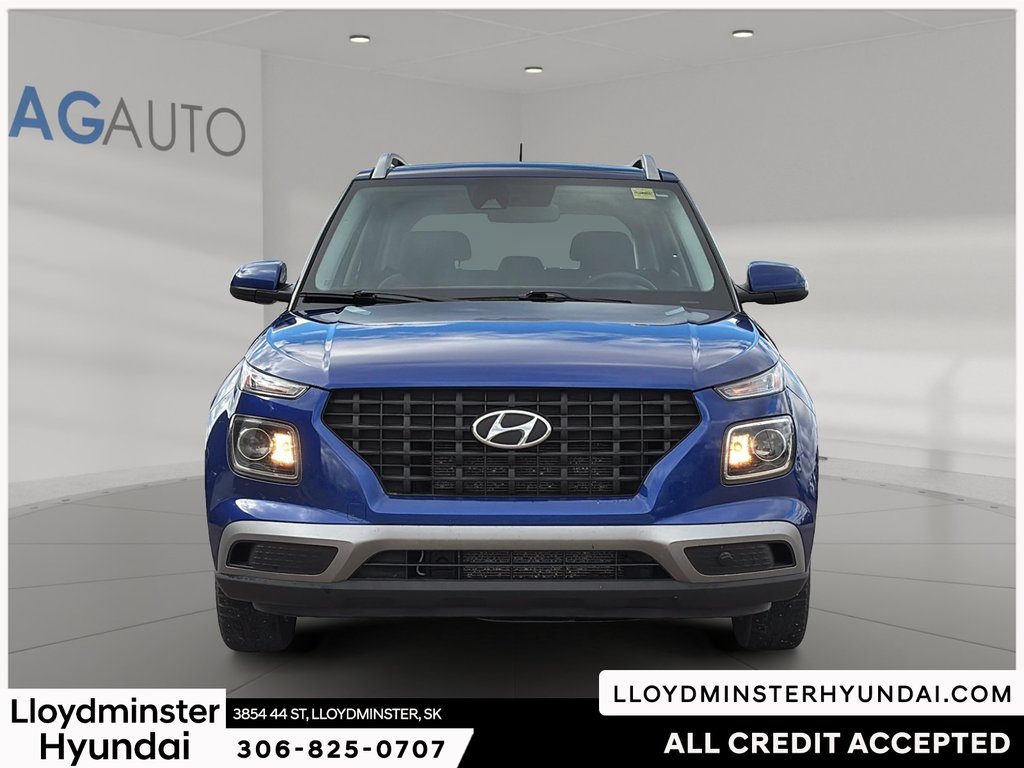 2023 Hyundai Venue Preferred in Lloydminster, Saskatchewan - 2 - w1024h768px