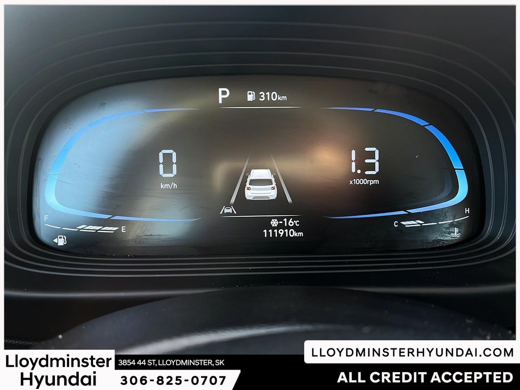 2023 Hyundai Venue Essential in Lloydminster, Saskatchewan - 18 - w1024h768px