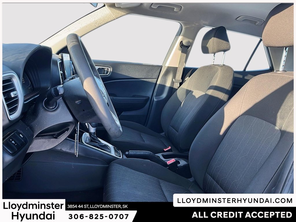 2023 Hyundai Venue Essential in Lloydminster, Saskatchewan - 11 - w1024h768px