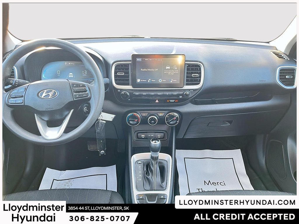 2023 Hyundai Venue Essential in Lloydminster, Saskatchewan - 13 - w1024h768px