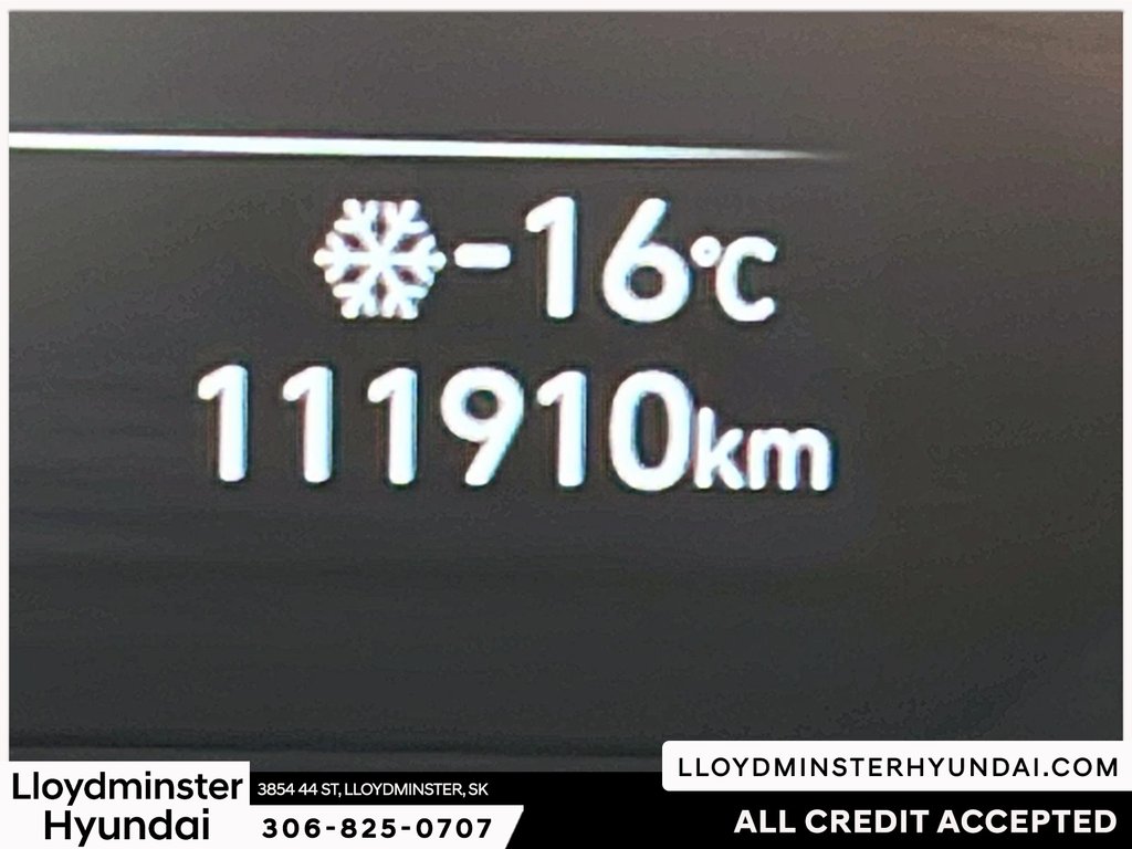 2023 Hyundai Venue Essential in Lloydminster, Saskatchewan - 17 - w1024h768px