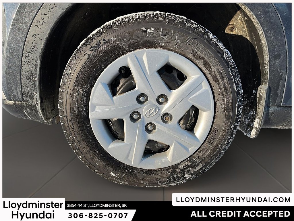 2023 Hyundai Venue Essential in Lloydminster, Saskatchewan - 10 - w1024h768px