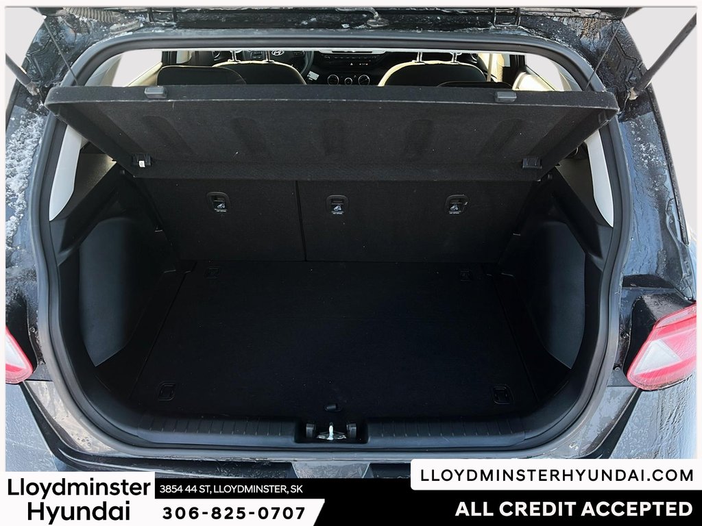 2023 Hyundai Venue Essential in Lloydminster, Saskatchewan - 9 - w1024h768px