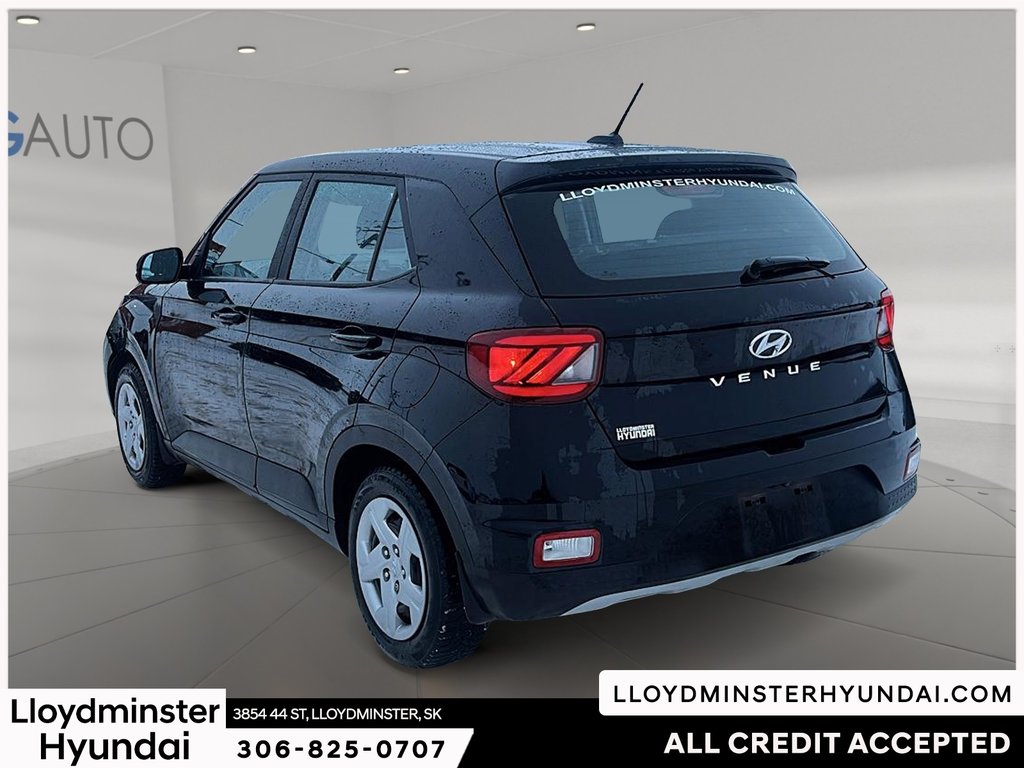 2023 Hyundai Venue Essential in Lloydminster, Saskatchewan - 7 - w1024h768px
